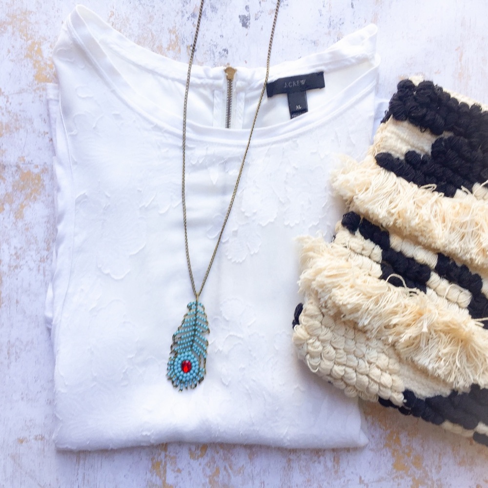 ✨2 left!✨Boho Feather Necklace